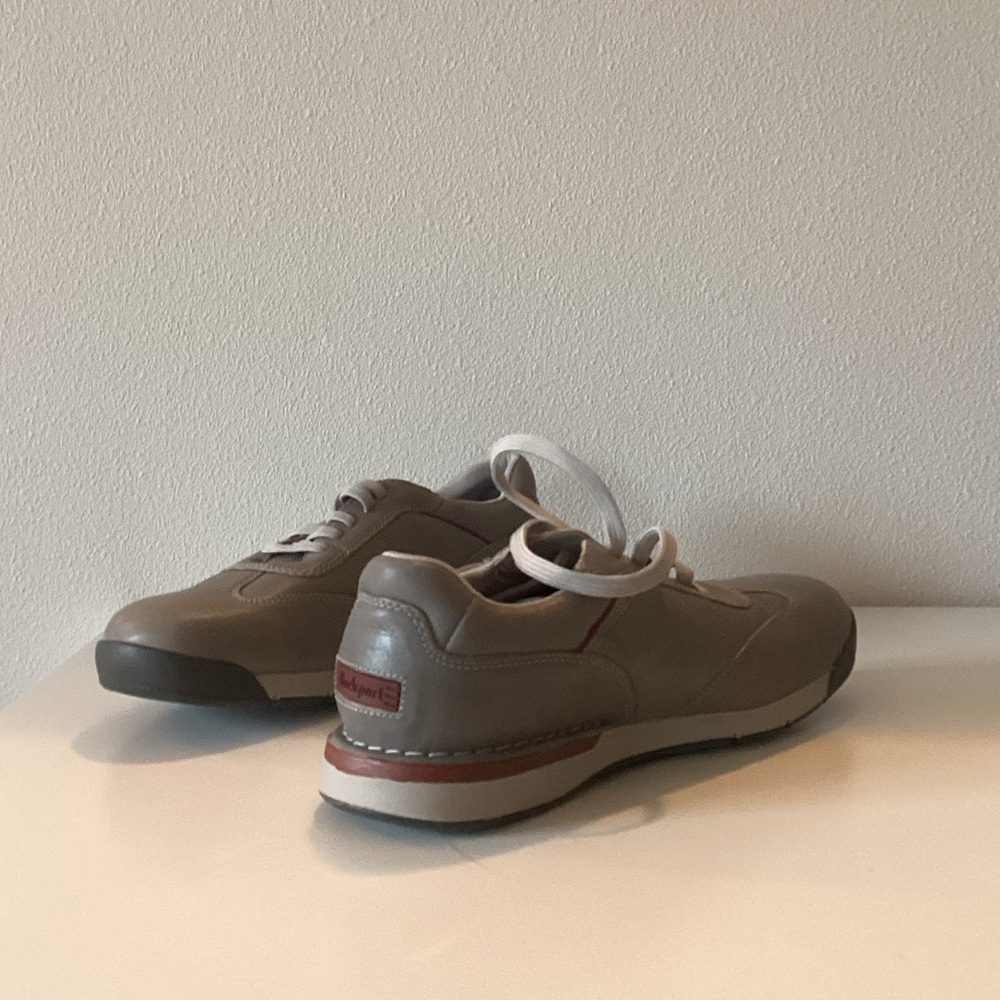 Rockport Casual Men's Taupe Lace-Up Sneakers Size 9.5 NB